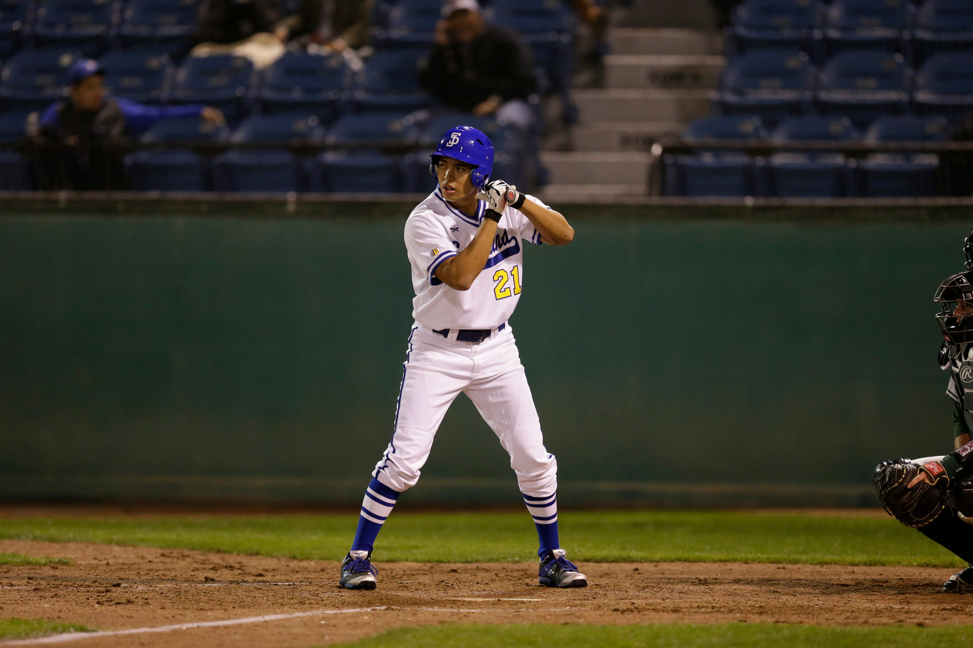 Western Oregon baseball splits doubleheader at Fresno Pacific