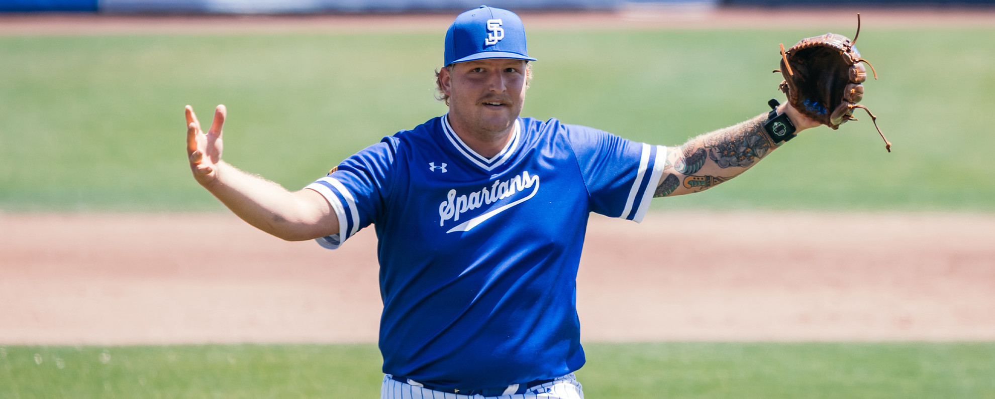 Fernandes and Smith Named First Team All-Mountain West